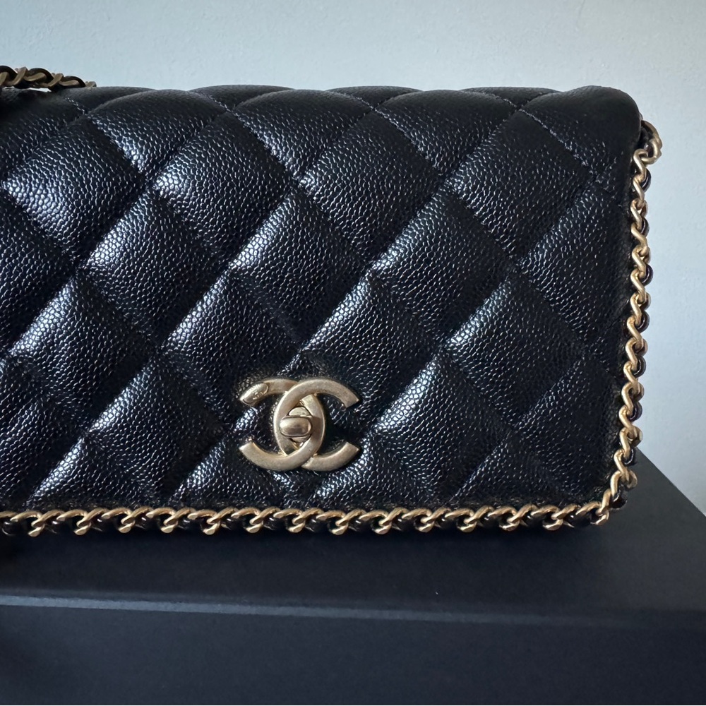 Chanel Black Quilted Leather Bag - Picture 5 of 17